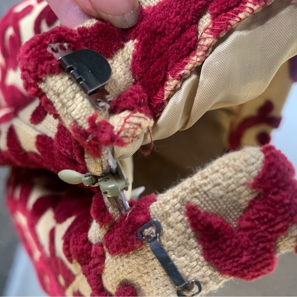 Skirtin Around Red Raised Velvet Patterned Skirt Size 6 Cotton Lined - Picture 6 of 11